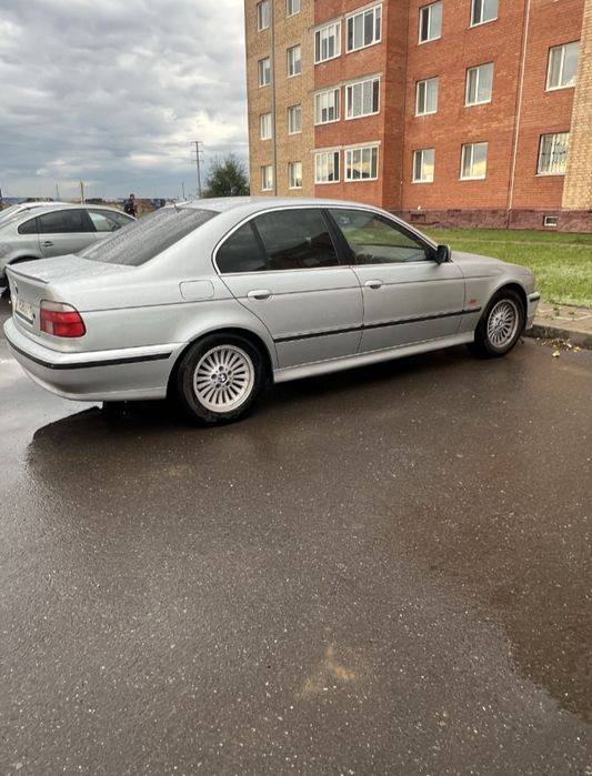 Живая БМВ е39 срочно