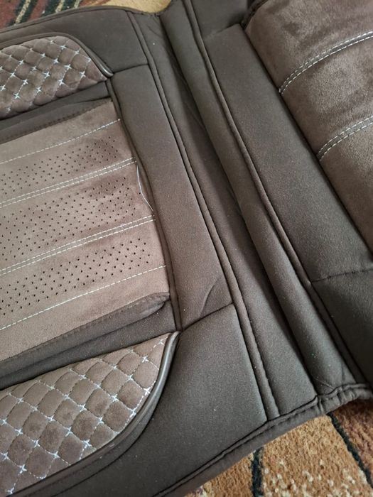 Продам чехлы в салон