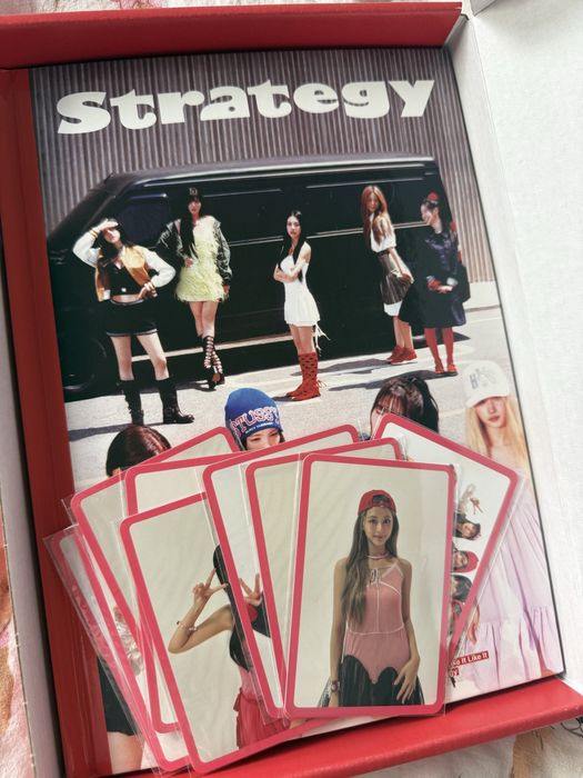 Албум на Twice -  Strategy