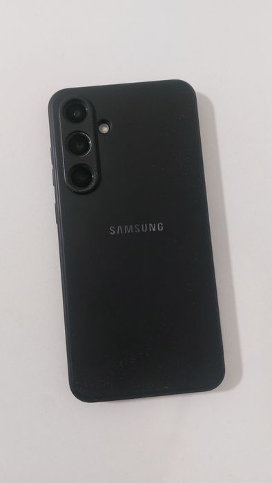 Samsung s 24 FE Телефон