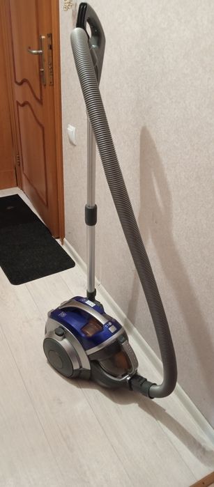 Продам пылесос Компрессорный