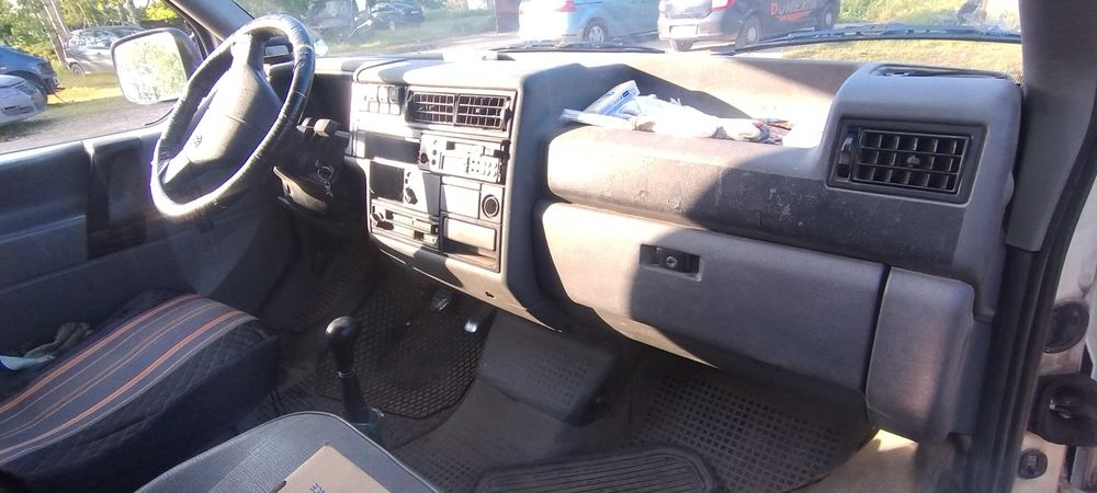 Vînd vw Transporter t4 1.9