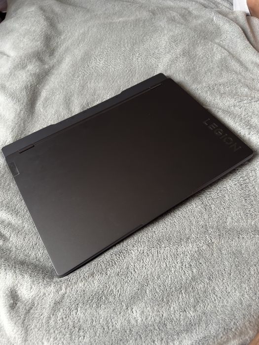 Gaming laptop - Lenovo Legion 5 + охлаждаща подложка