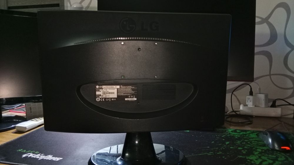 Монитор , lg flatron w 1943 c