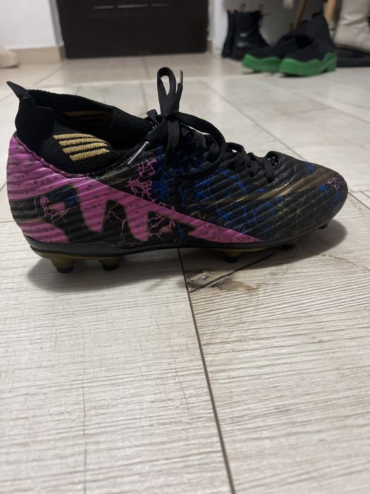 Ghete de fotbal cu crampoane.Firma AIR