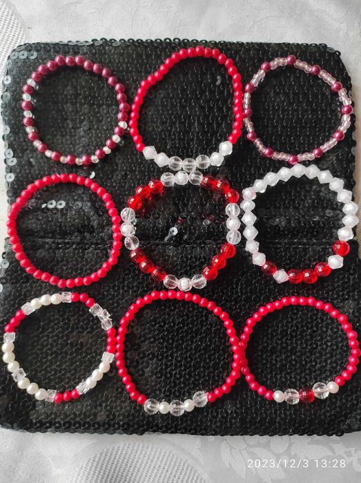 Ръчно изработени гривни