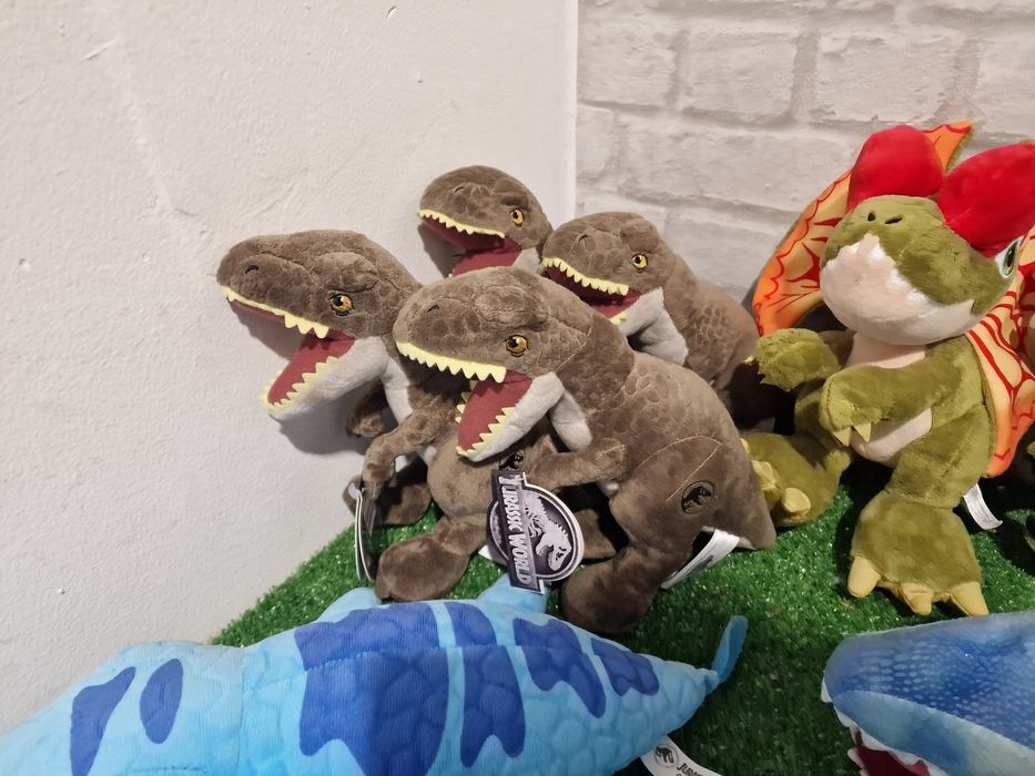 Jurassic world играчка