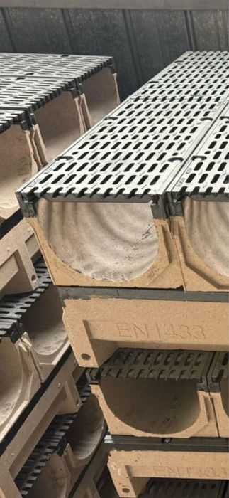 Лотки с решетками