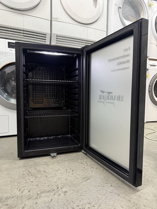 Хладилна витрина HUSKY