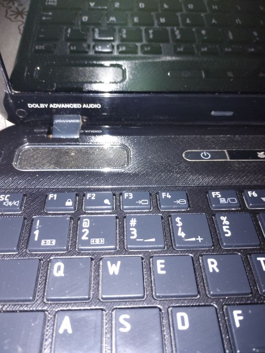 Лаптоп Тошиба сателит