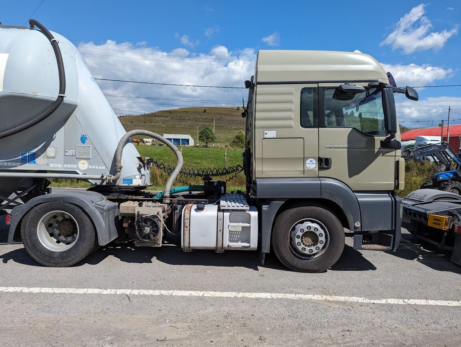 Man TGS 2011 440 cp cu compresor ciment și chit basculare