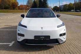 Zeekr X max naxt va xalol nasiya