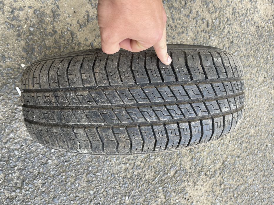 Vand janta + anvelopa vara  205/65 R15 Michelin - roata de rezerva