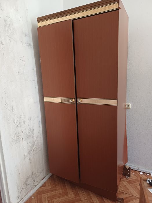 Шкаф и трюмо в хорошем состоянии