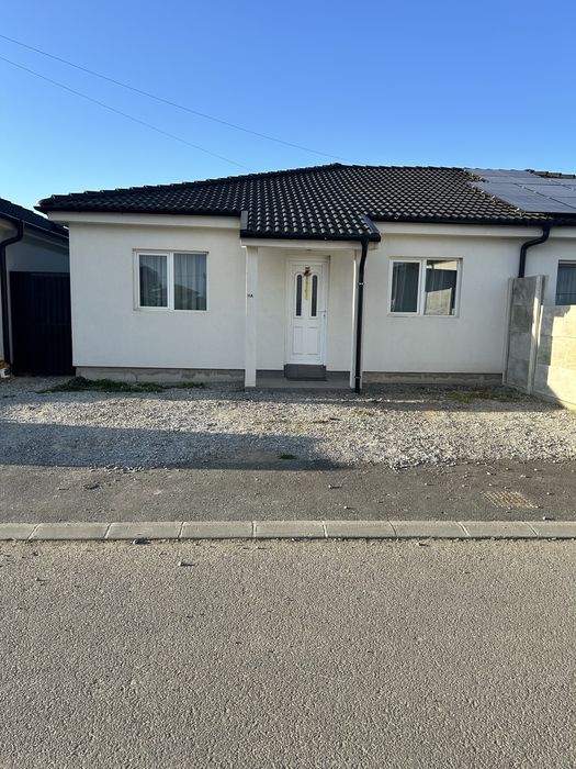 Casă modernă de vânzare – gata de mutare!