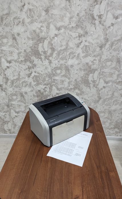 Продадим принтер Лазерный hp 1020