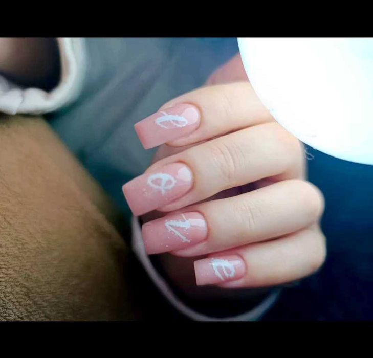 Наращивание и дизайн ногтей