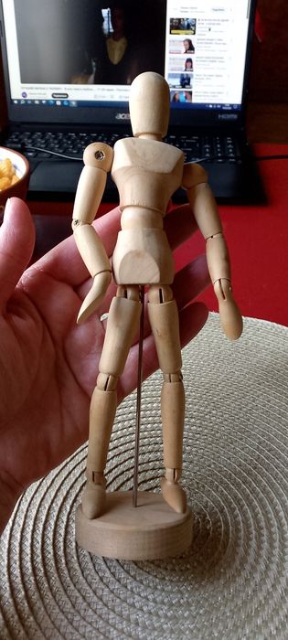 Манекен деревянный для творчества.