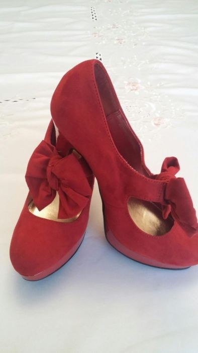 Новые замшевые туфли