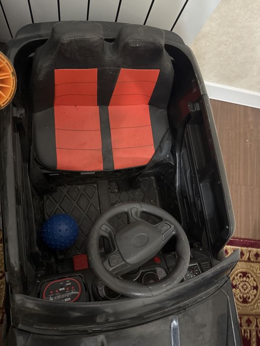 Продается машина на пульте