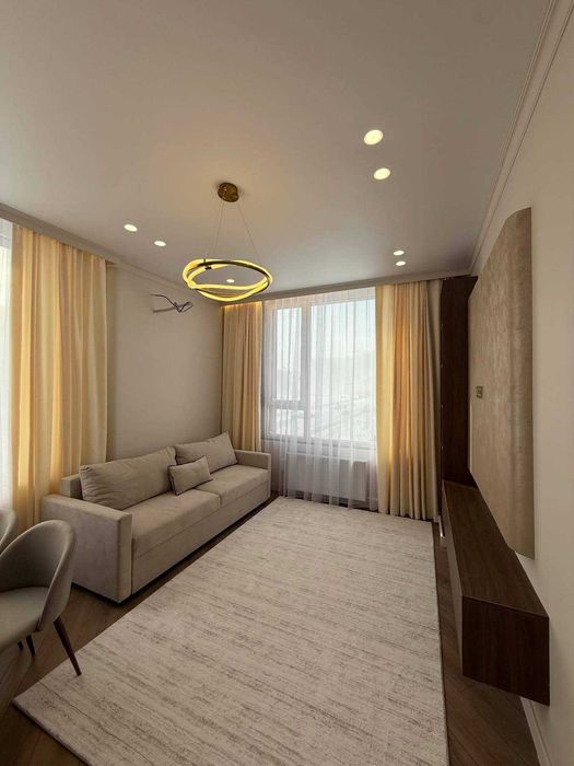 Сдаю срочно новую 3-ком квартиру Рядом Хумо Арена  3/7/10 А3