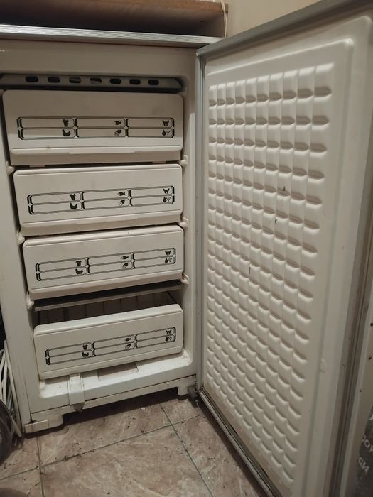 Электроника продам марозильную камеру  БУ