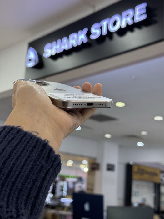 iphone 15 pro Shark store