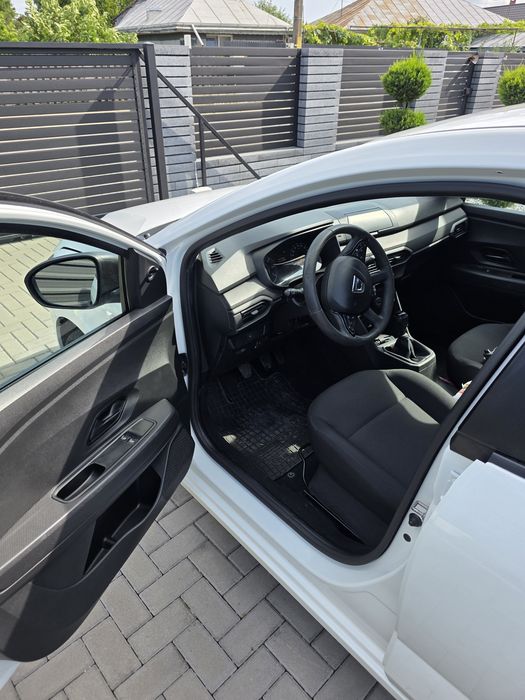 Vând Dacia logan 2022