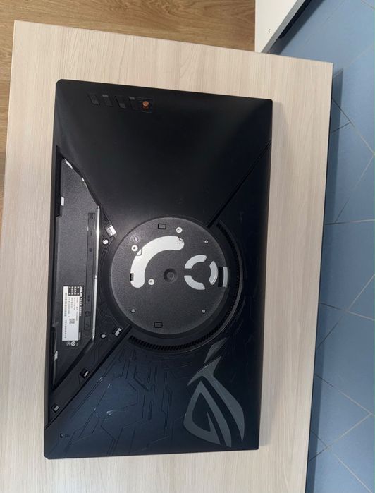 Монитор ASUS ROG