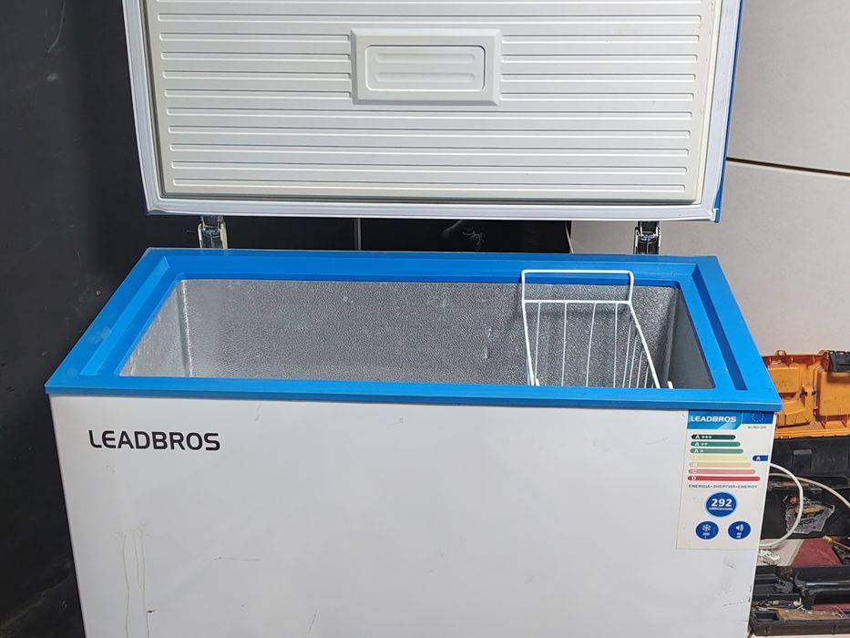 Продам морозильник