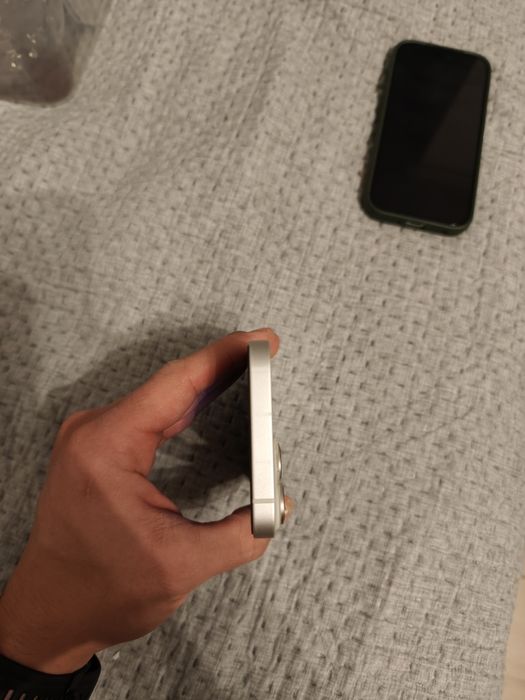 iPhone 14  E sim