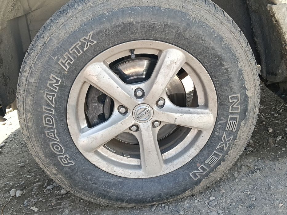 Продам шины 225/70/15