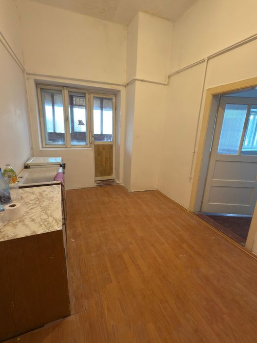 Vand garsoniera Ghimbav , zona centrala , 50 mp