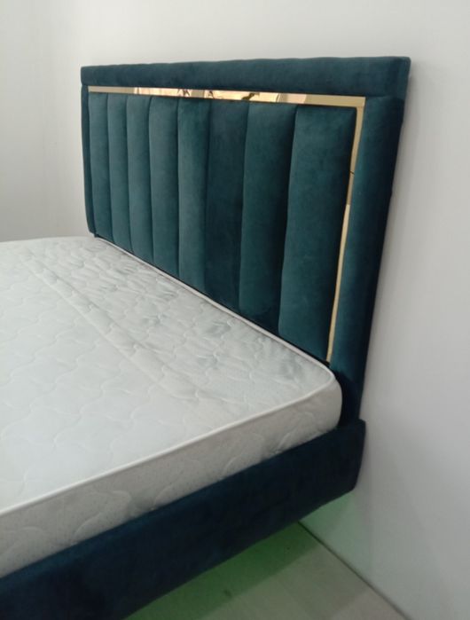 Продам новый кровать Парящий