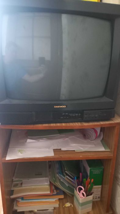 Продам телевизор