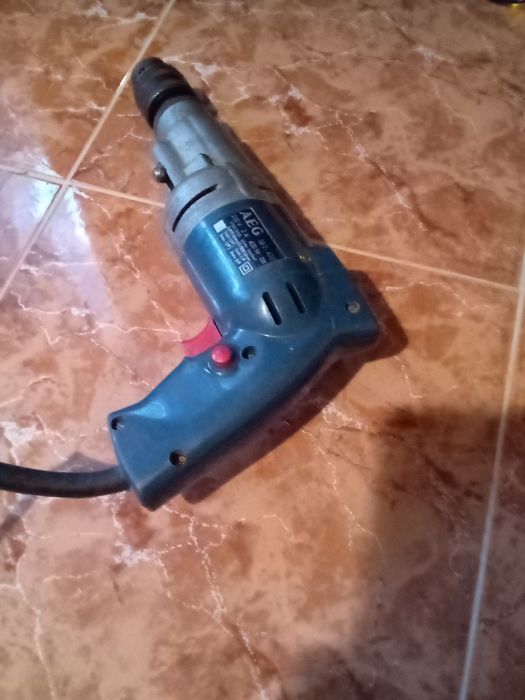 Продавам бормашини и части за тях