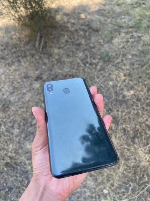 Samsung a20 самсунг а20
