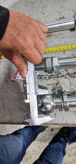 Bolt cui remorcare bila 3.5 tone lung preț 185 lei se poate trimite pr