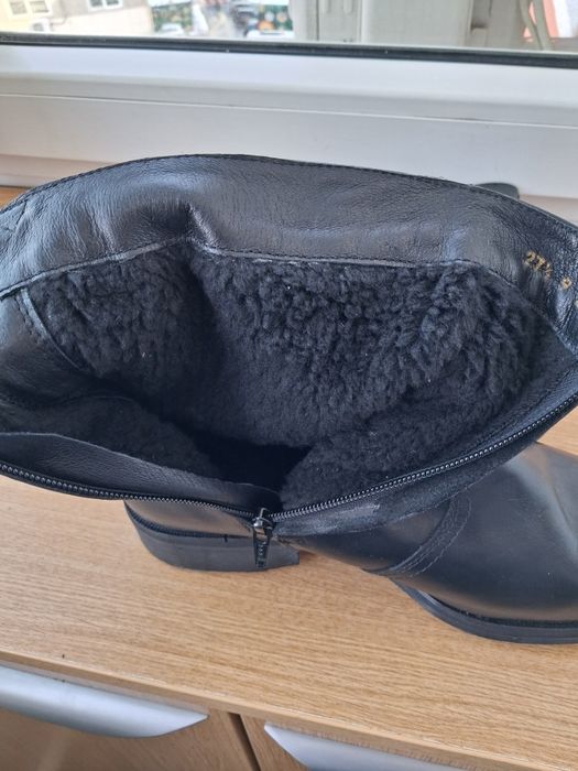 Ghete militare pentru iarna,îmblanite.matimea 27,5(43). Piele naturala