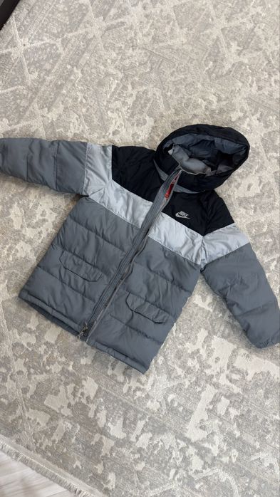 Продам куртку для мальчика