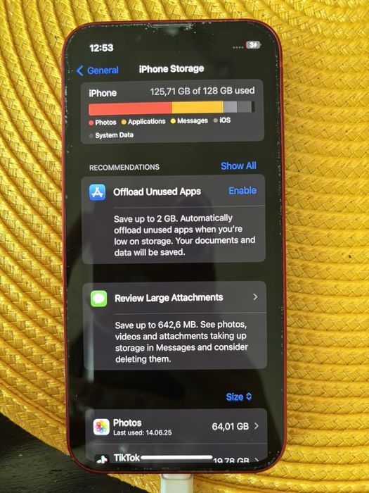 Продавам iPhone 13-128 GB,Red(червен)mini