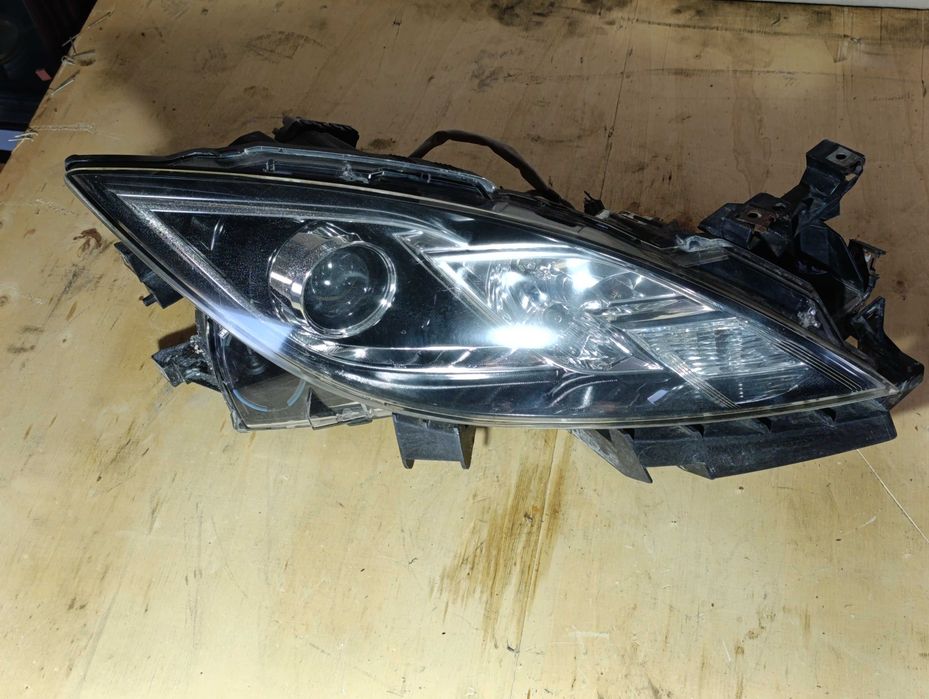 Фары передние XENON Mazda 6 GH 07-13г