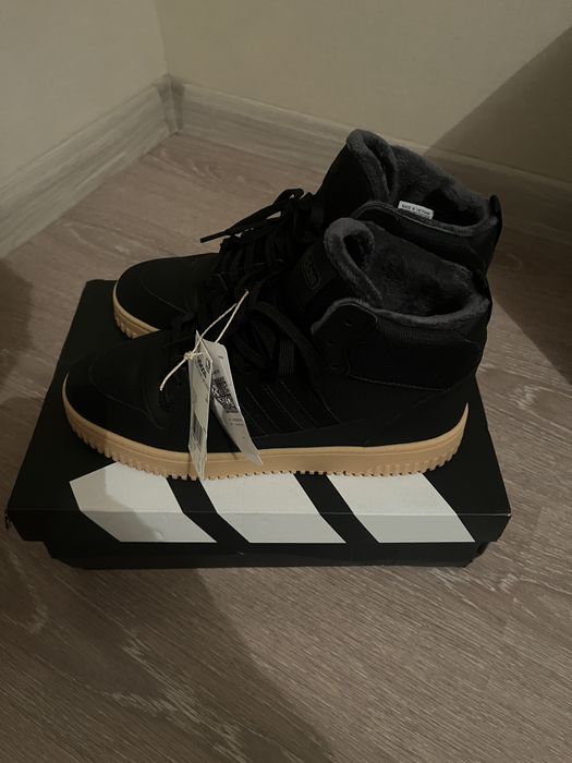 Продаю Adidas break start mid winterized