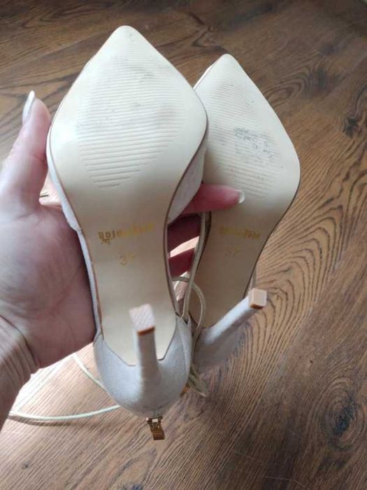 pantofi stilleto