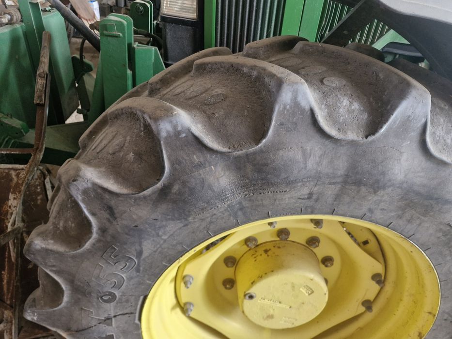 Продавам трактор John Deere 7800 в перфектно състояние