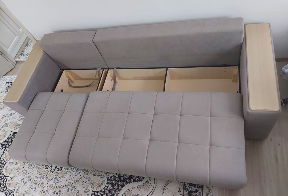 Продам диван (угловой)