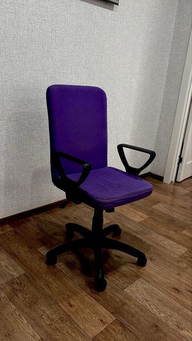 Классический компьютерный кресло