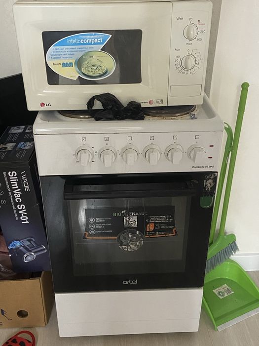 Электрическая плитка и микроволновка
