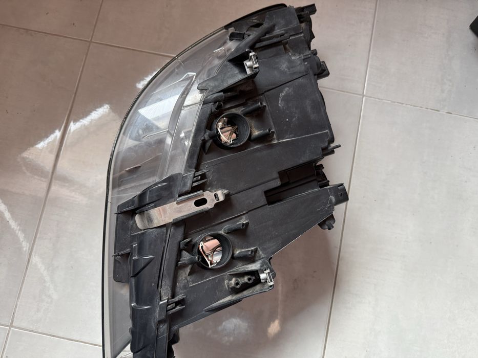 BMW F10 фар ляв bi-xenon завиващ оригинален