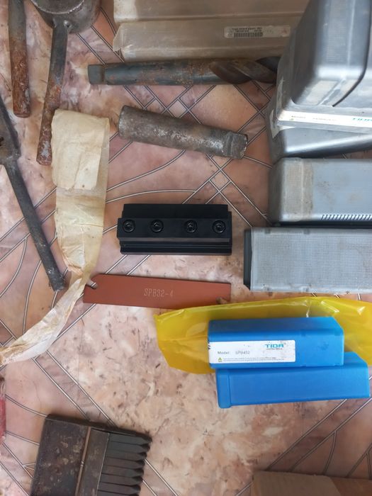 Токарные инструменты